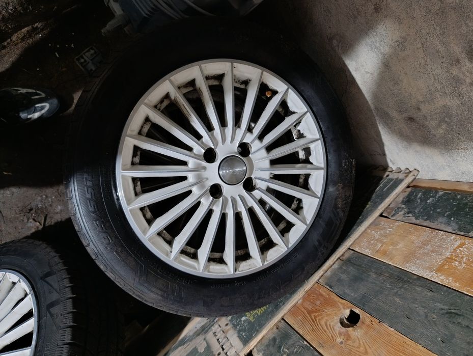 Диски с шинами R15 4×98