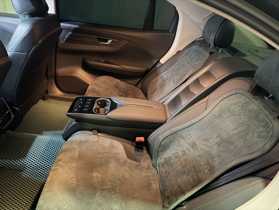 HONGQI EQM5 450tali sotiladi xolati ideal.