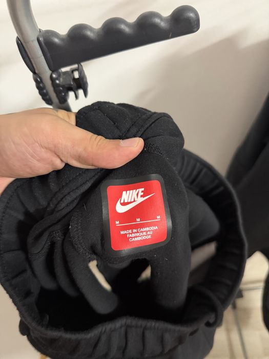 Nike tech ofiginali detin factura