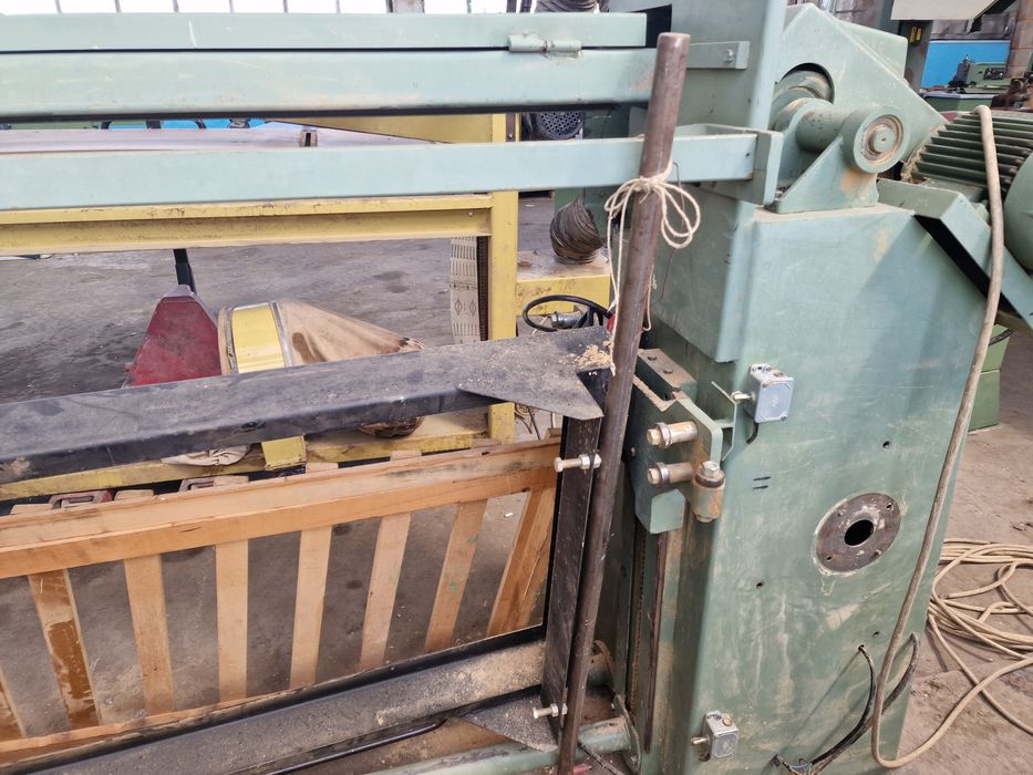 лентов шлайф с автоматично вдигане на масата 3000мм.