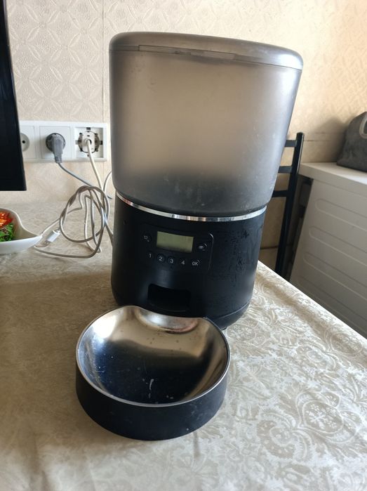 Авто кормушка для кошек