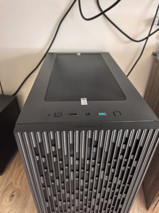 Ryzen 3700, 32GB RAM, GEFORCE RTX 3050, 500GB SSD