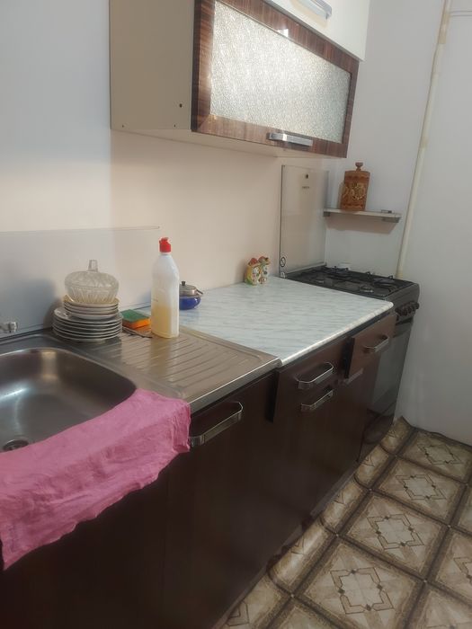 Продается Ю-Абад 18 кв 2/4/4 77 серия