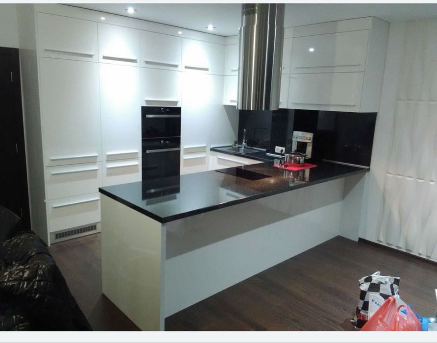 Кухня/дизайнерска в перфектно състояние