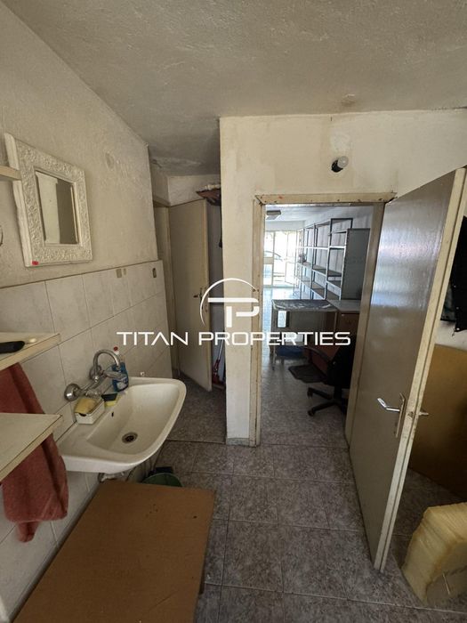 Дава се под наем Магазин в Бургас, Възраждане - 35 кв.м за 127.5 € - Снимка #2