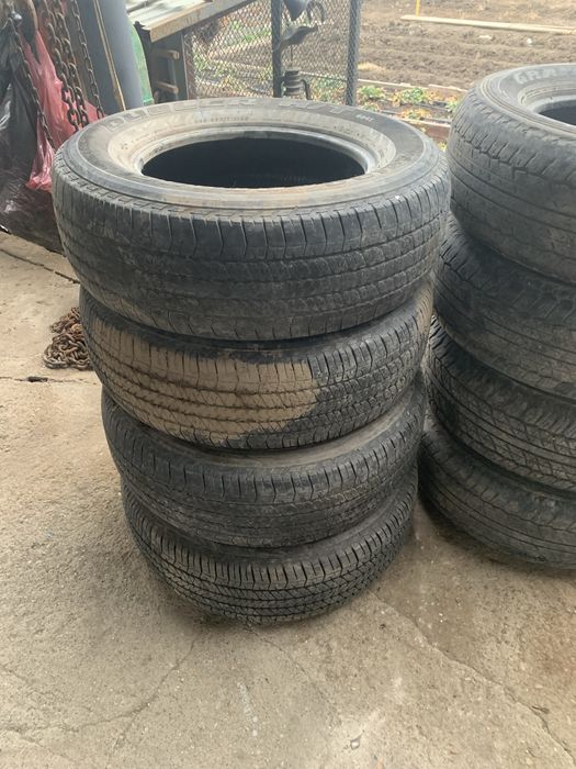 Продам 2 комплекта резины r17