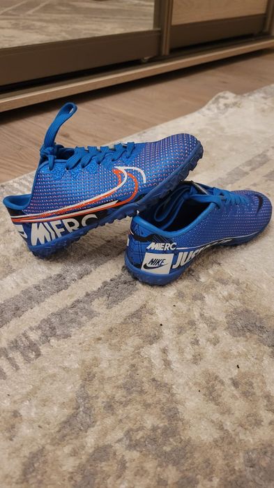 Бутсы новые Nike