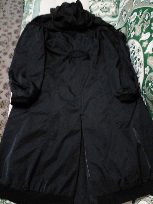 Продам женский плащ