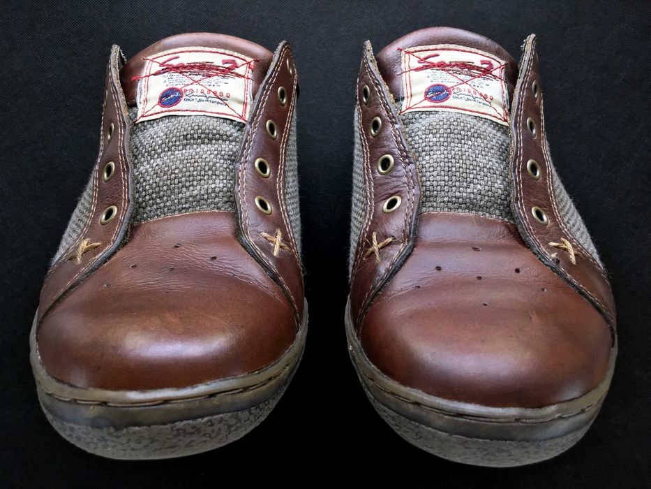 DEADSTOCK 2009 SEVEN7® CLARK BROWN Leather Sneakers — 28 CM