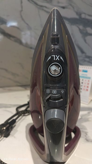 Продам б/у утюг Tefal