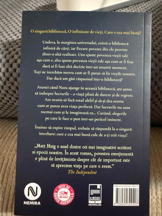 Carte biblioteca de la miezul noptii