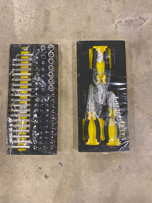 Подложка за количка с комплект накрайници и вложки 85 ч./Клещи к-т