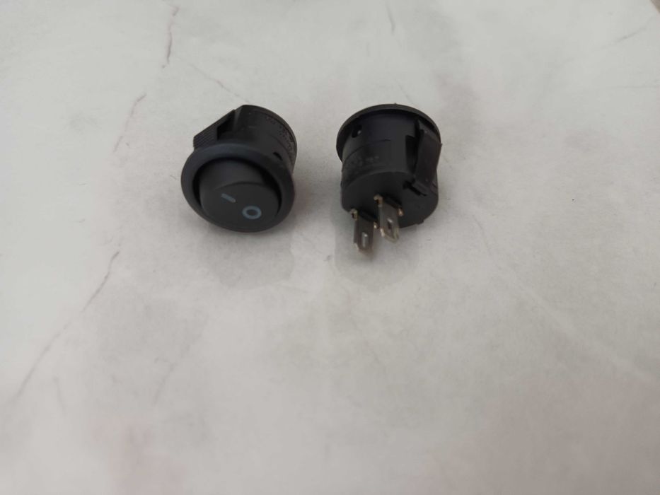Бутон, прекъсвач, копче 12V 220V 3A 6A 20A, светещ бутон