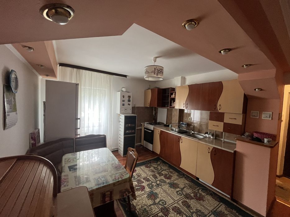 De vanzare 2 camere/Micro 14