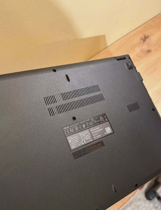 Laptop Asus P2451FA