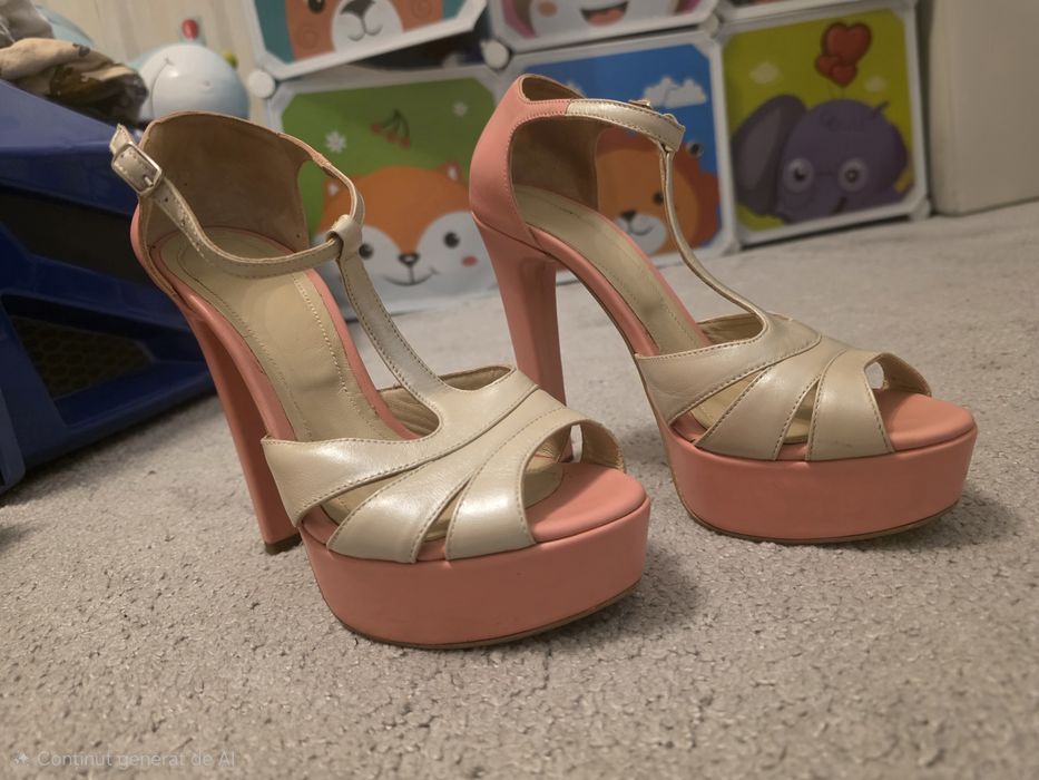 Vand sandale superbe  din piele naturala  marimea 37 purtate o singura data