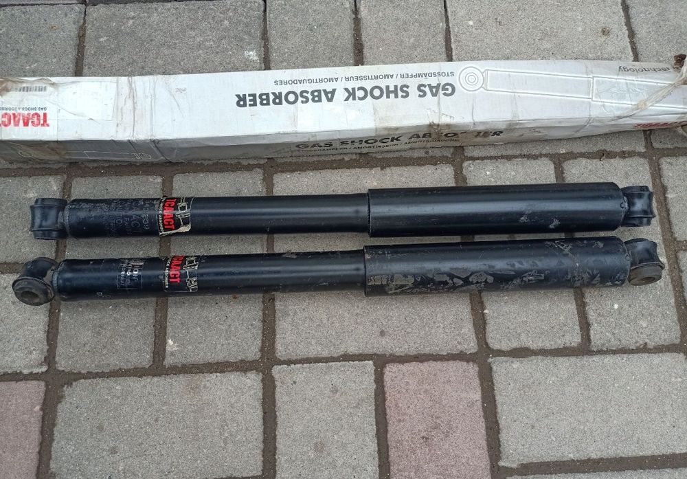 Ниссан Мистрал стойки