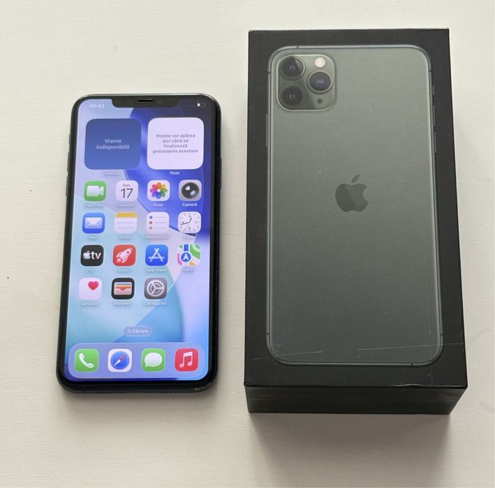 iPhone 11 PRO MAX • 93% Bateria