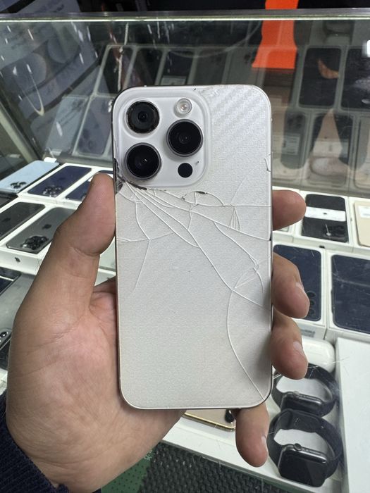 15 Pro 256 GB Xolati rasimdaka