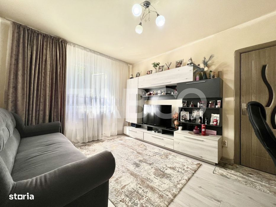 Apartament cu 3 camere de vanzare in Manastur izolat etaj intermediar — fotografia 1