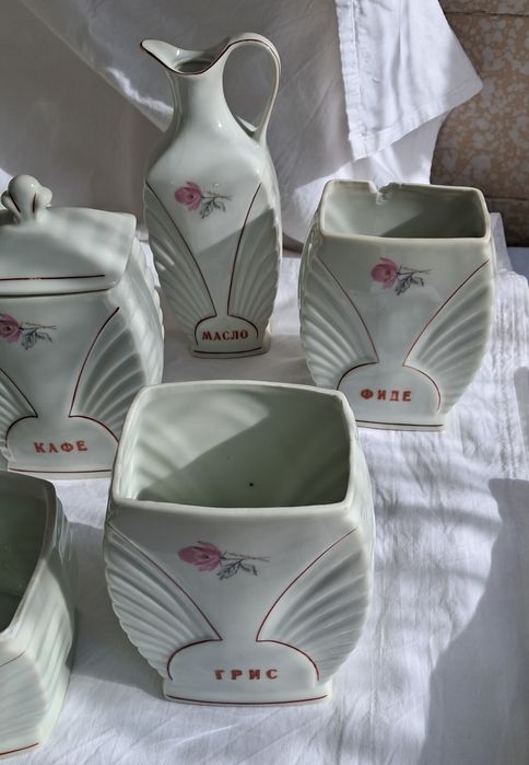 Съдове за подправки - български порцелан