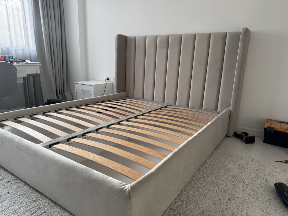 Тапицирана спалня