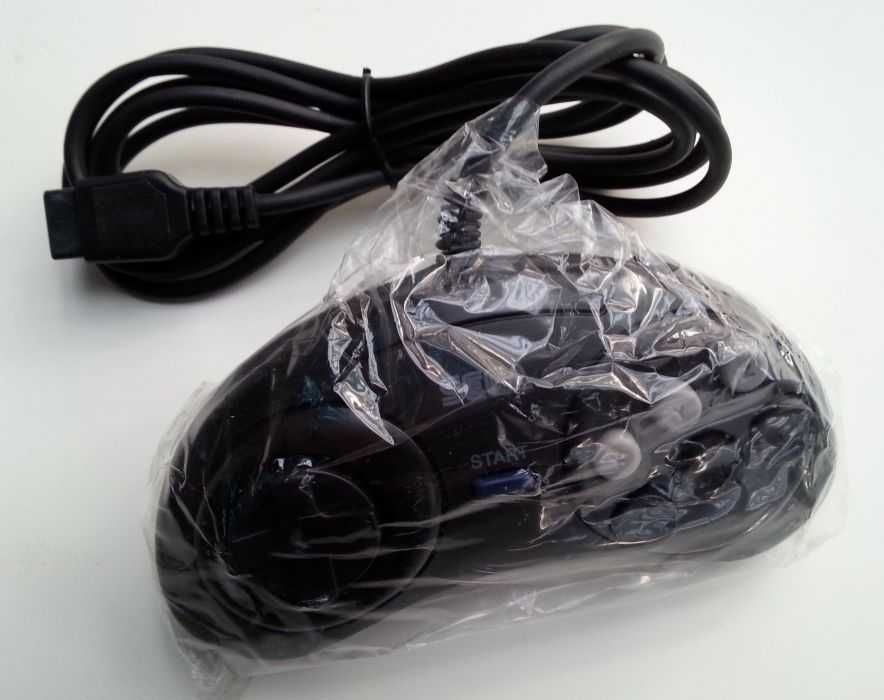 Нов Джойстик за Sega Mega Drive 2 - Комплект 2 Броя