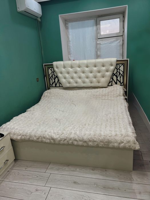 Спальный гарнитур в отличном состоянии