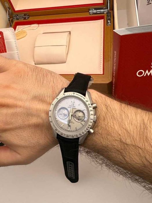 Omega speedmaster chrono сиво
