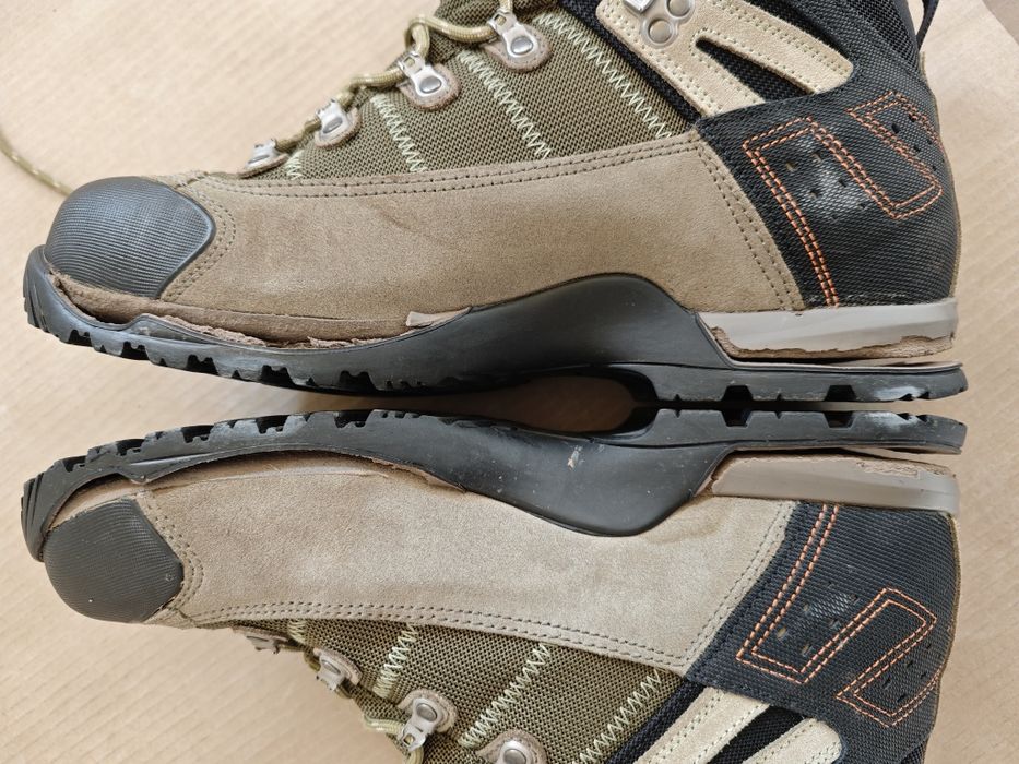 Продавам зимни обувки с gore-tex мембрана.
