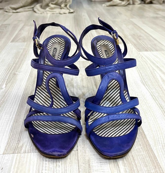Босоножки Moschino