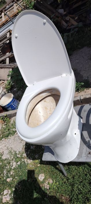 стройтильный унитаз бар