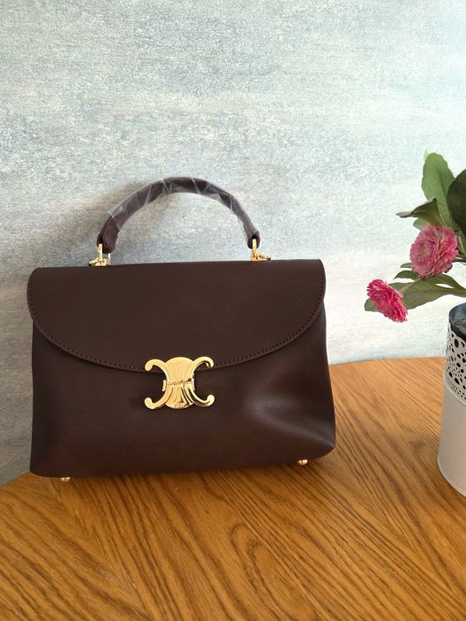 Нови чанти, различни цветове и марки