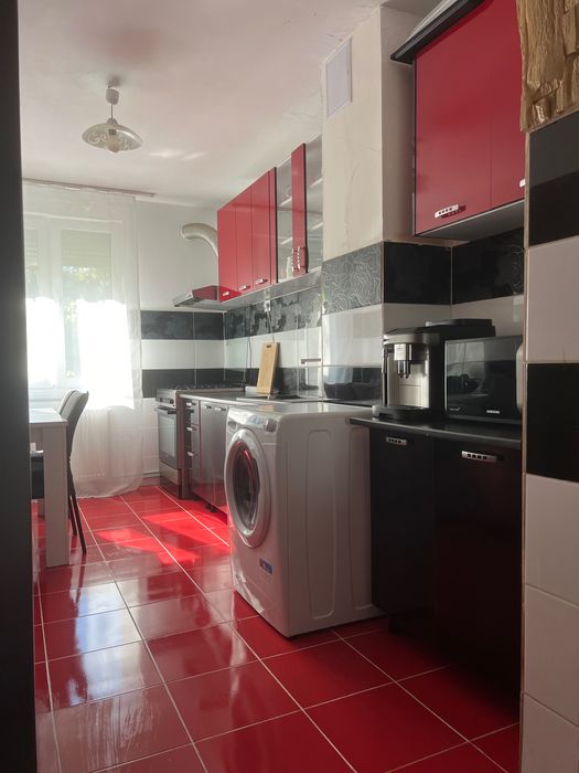 Apartament 3 camere , Gata de mutat.