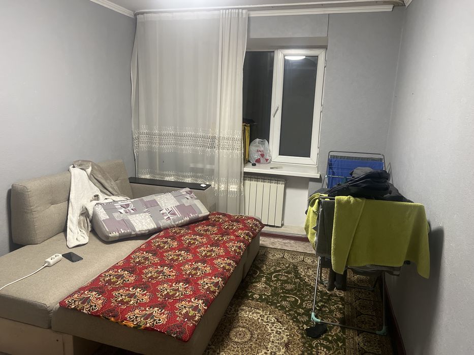 Подселенияга адам керек 1-2 адам