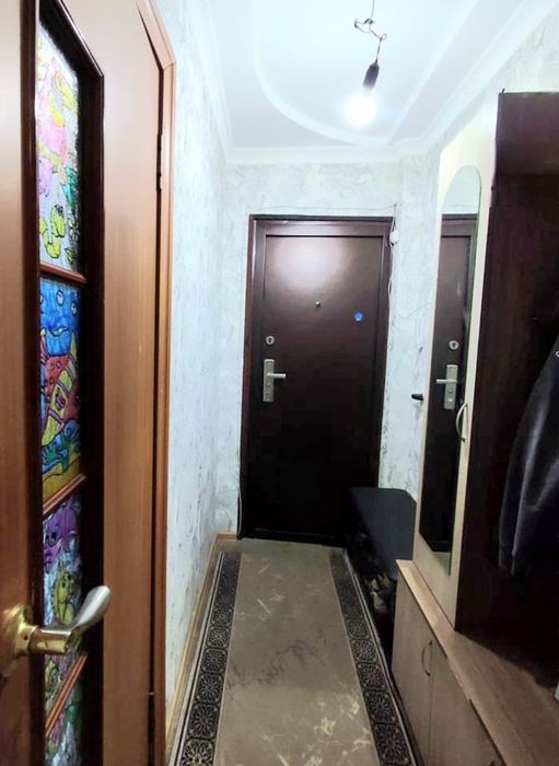 Продам 2 комнатную квартиру 7 микрорайон