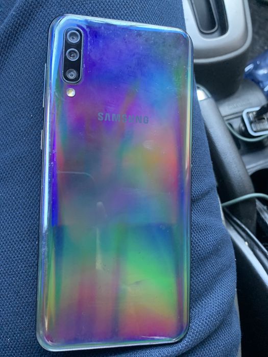 Продам Samsung a50 128gb