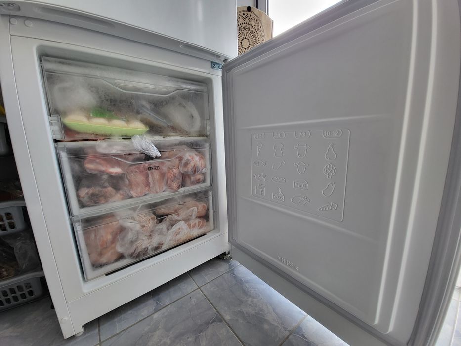 Холодильник Indesit б/у