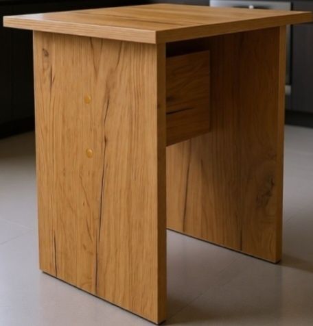 Табуретки продам 
Практичная и устойчивая табуретка из качествен