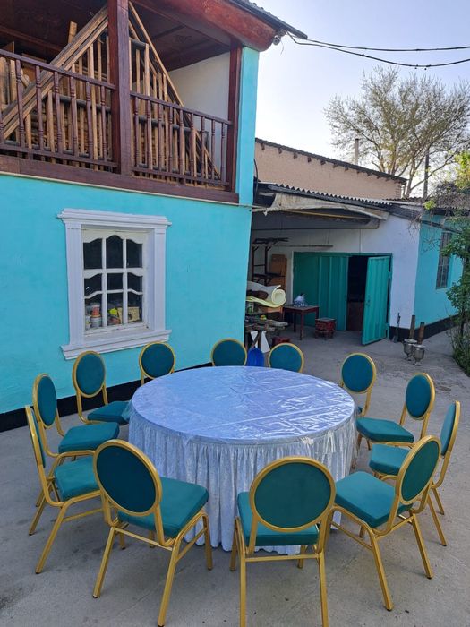 Столы и стулья продается обмен бар машинаға