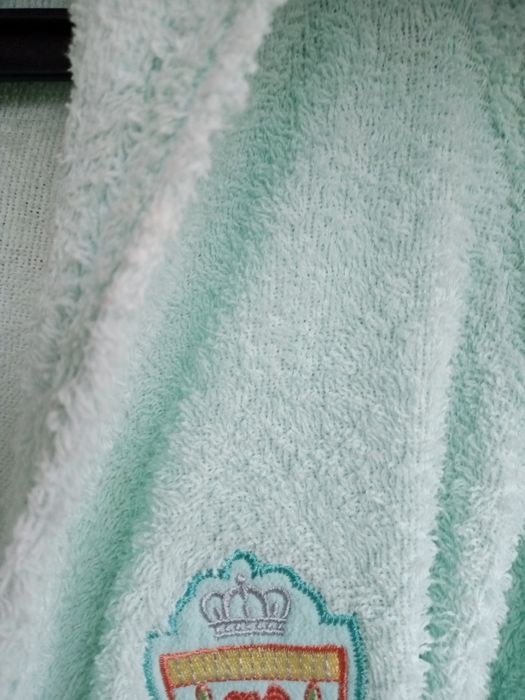 Продам халат детский