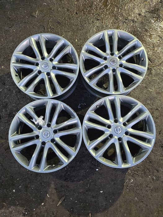 Диски R20, 6х139.7, 2 диска с трещинами