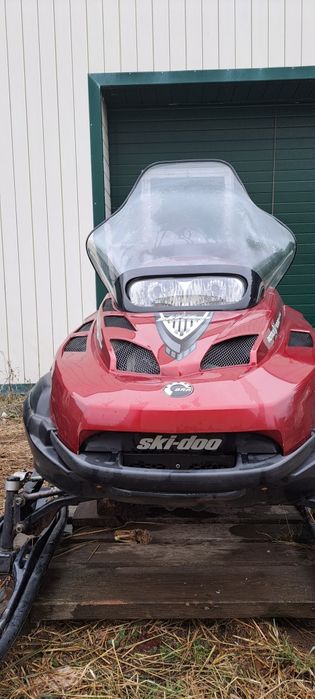 Продам снегоход Ski-doo