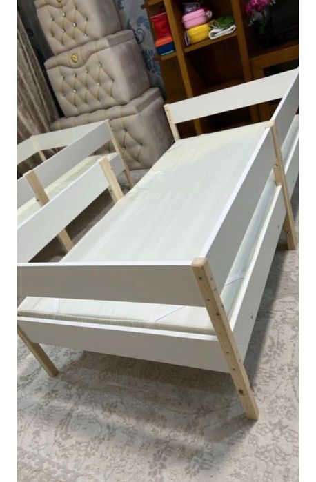 Продам кровать с матрасом в хорошем состоянии