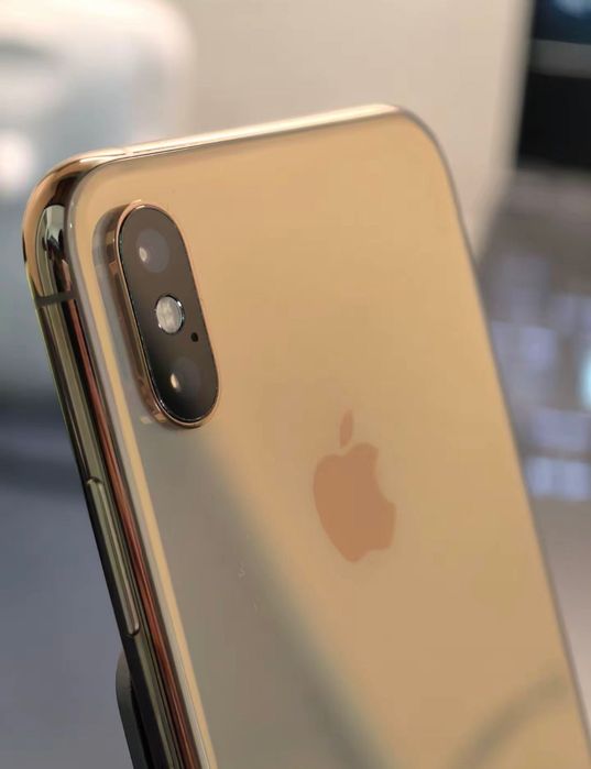 Продам IPhone XS 64GB Gold
