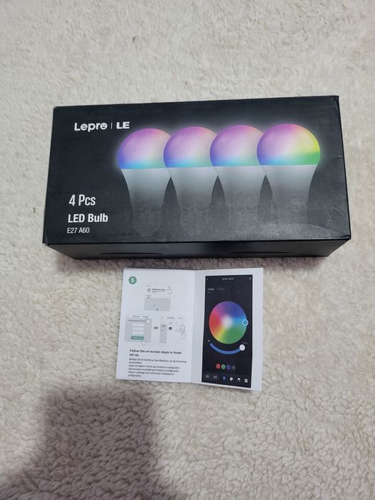 Becuri inteligente RGB