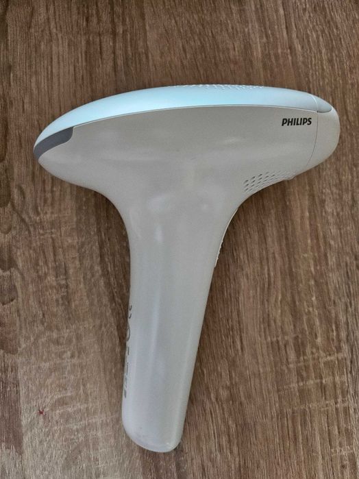 Фотоепилатор Philips Lumea SC 1995