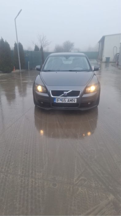 Vînd volvo în stare bună model c30