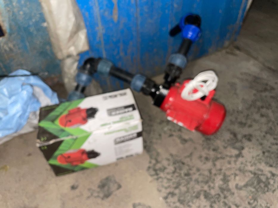 Видна помпа raider