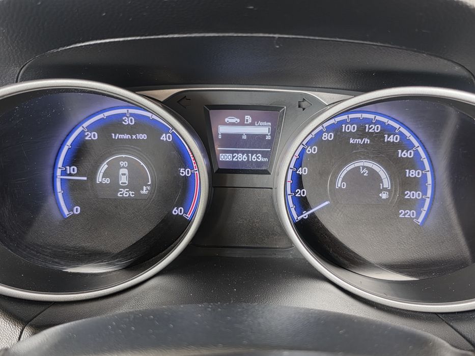 HYUNDAI ix35 2012 — imagine 3